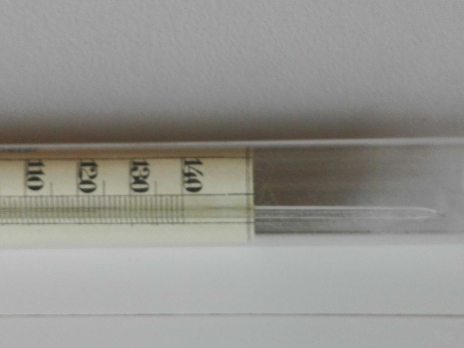 Лот динозаври ( Джурасик парк)  и професионален термометър за мляко.