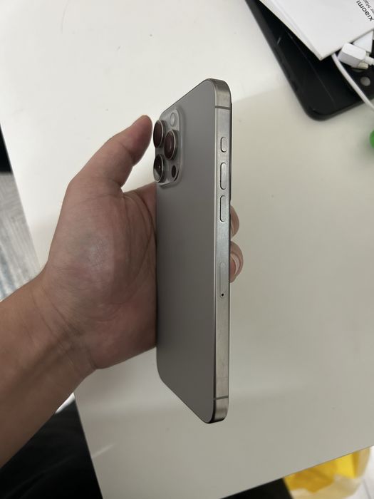 Iphone 15 pro max Б/У