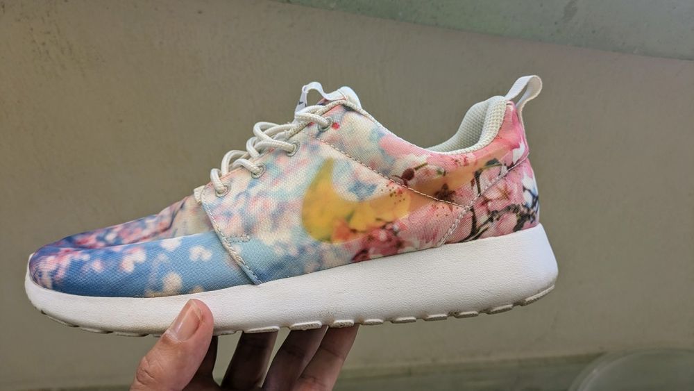 Дамски маратонки NIKE 37.5 номер