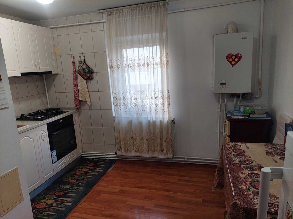 Vand apartament 3 camere