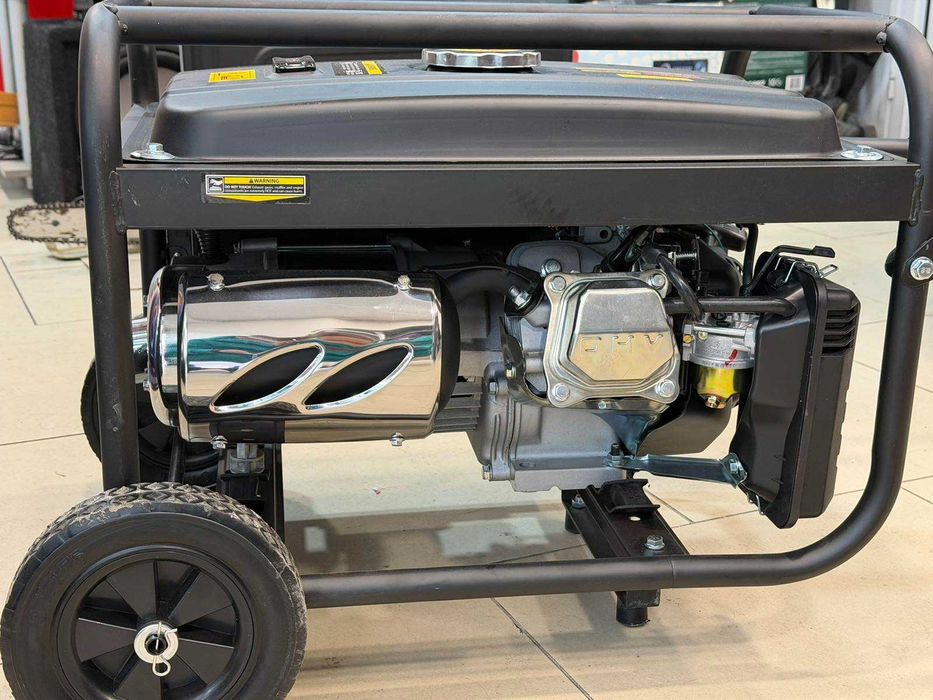 Бензинов генератор Hyundai HHY7000FE / 5.0 kW, 13 HP, ел.старт