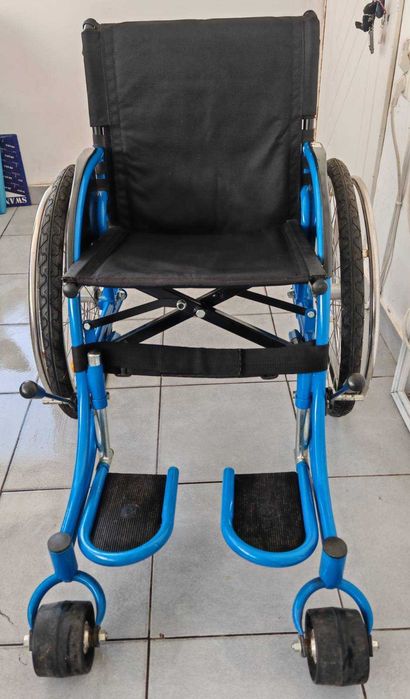 Scaun cu rotile | carucior rulant handicap RoughRider Wheelchair pentru offroad si zone greu accesibile