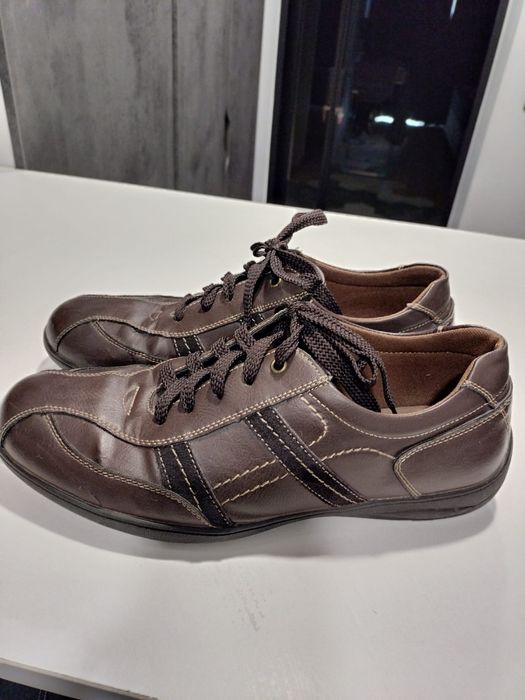 Луксозни  мъжки  обувки  от  естествена  кожа