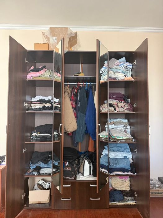 Продам шкаф 4хдверный