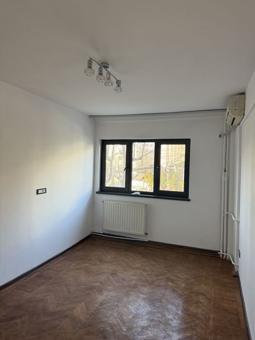 Etajul 1 ultracentral Bacau, apartament, renovat, prima inchiriere, Casa de cultura