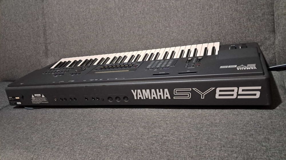Vand orga (synthesizer) Yamaha SY85