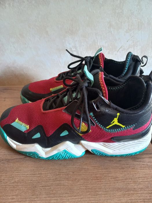 Кроссовки ZOOM б/у, р.42