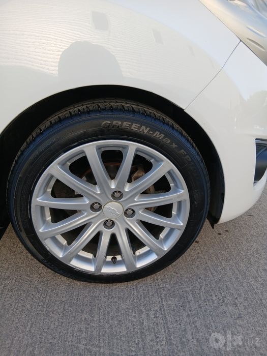 Diska balon 175.55.R16 sotiladi srocna 205$
