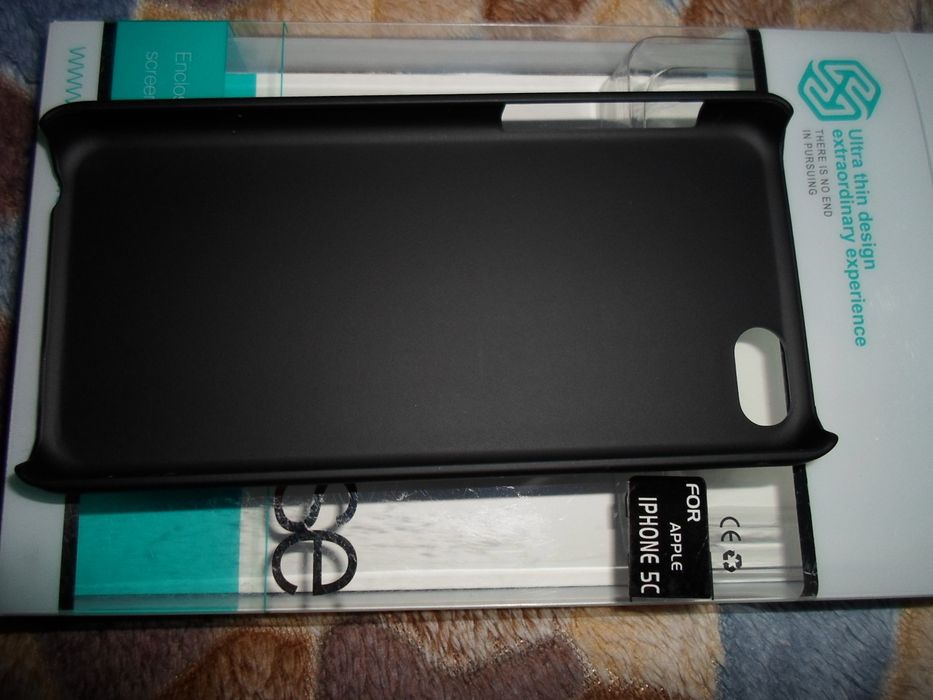 Продам чехлы на iPhone 5c