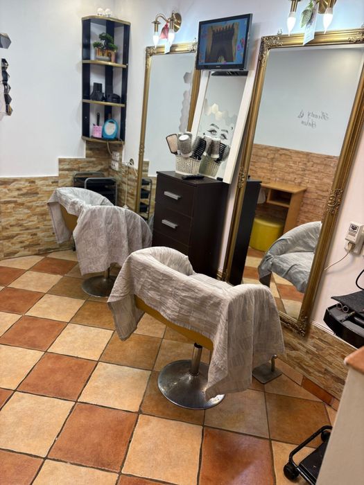 Salon Central zona Palatul de Justitie