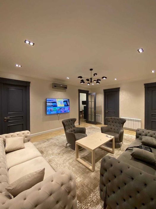 ЦУМ / Ц-7  Роскошная 3х комнатная в центре города