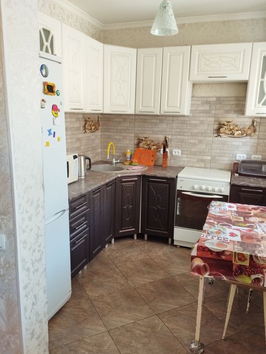 Сдам квартиру в Пришахтинске.