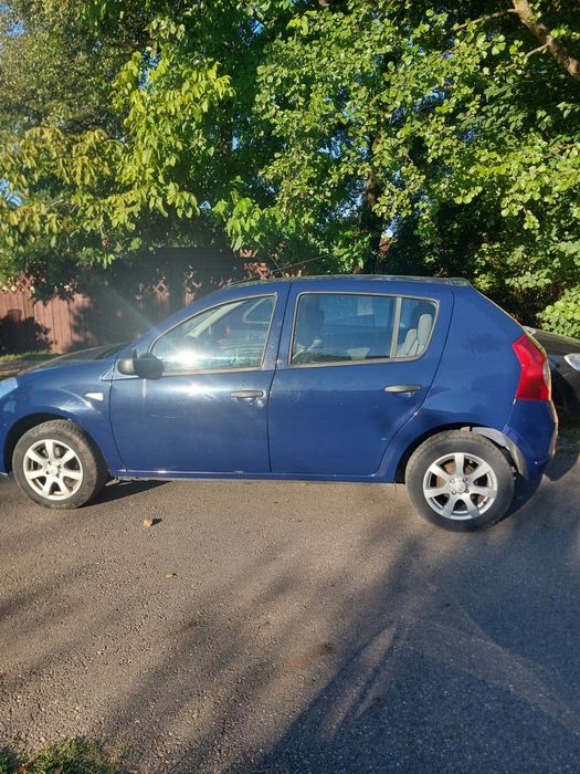 Vând Dacia Sandero