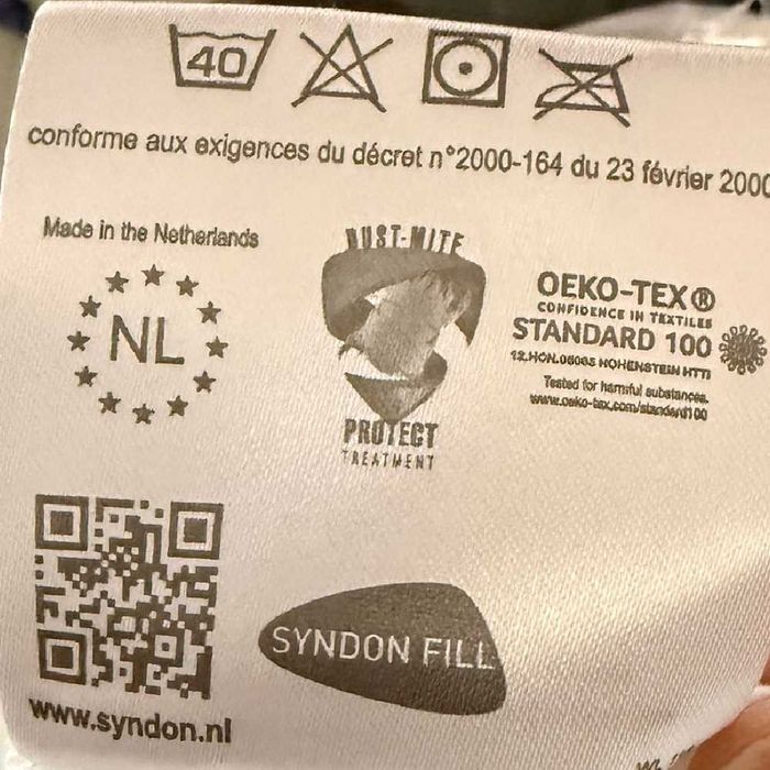 Perna Hotel Line Premium Orthomagon Syndon, 50x70 cm, Antialergica, Tratament Anti-Acarieni, Umplutura Luxafill, Olanda