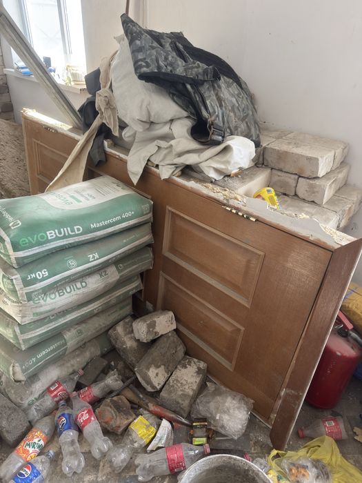 Двери межкомнатные б/у.