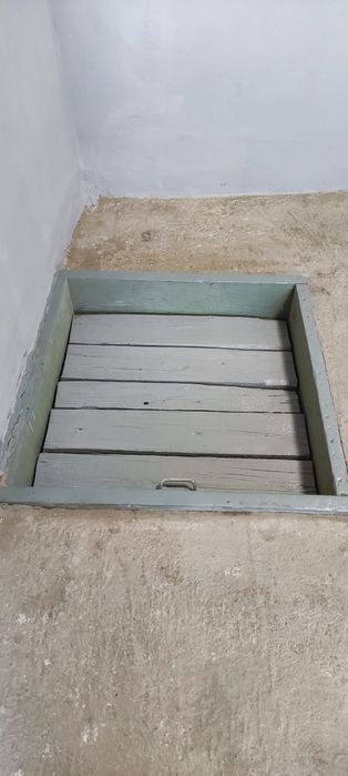 Гараж район базы Горкомхоза