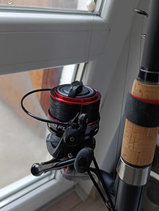 Въдица Pro FL Falcons 3.60м 180гр, Макара PRO FL Method Feeder 6000