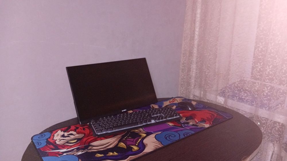 Продам монитор 20к торг емется марка монитора vega