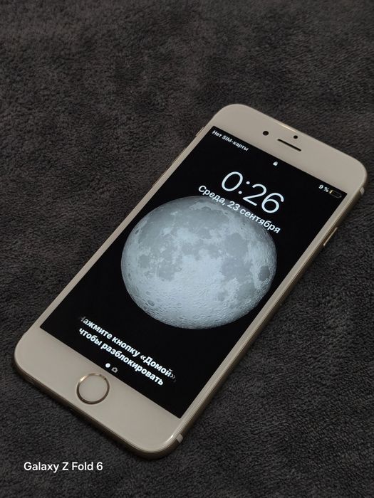 • Apple iPhone 6