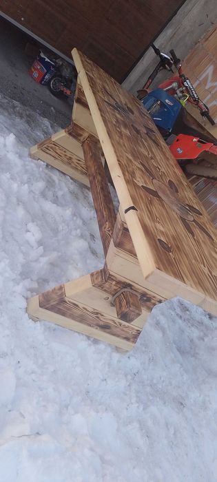 Masa de brad și rășină epoxidică