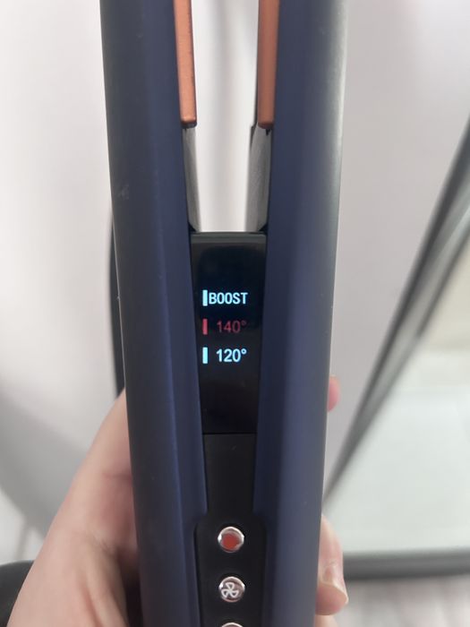 Vând Dyson Airstrait