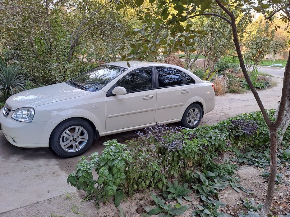 Шевроле ласетти 1.8