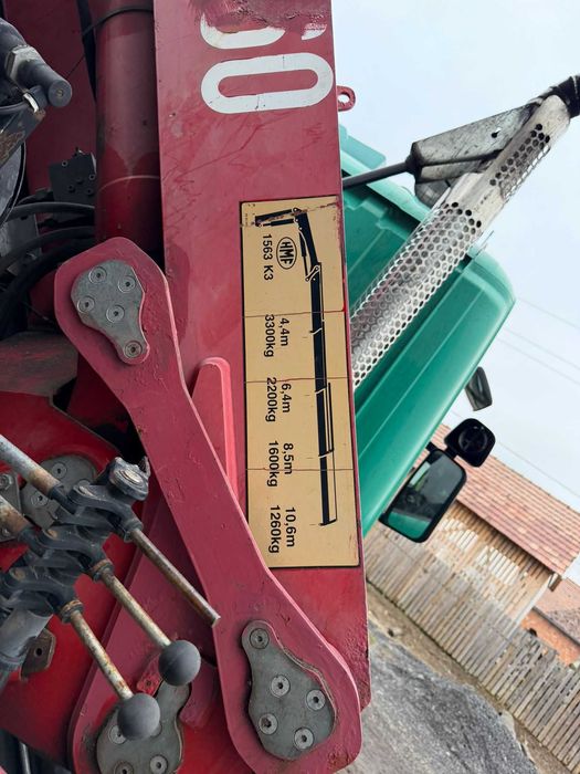 SCANIA 6x2  basculabil cu macara si telecomanda