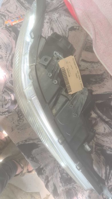 Far mitsubishi asx dreapta