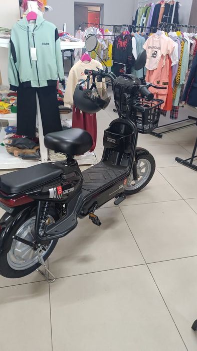 Продам электро скутер ск8