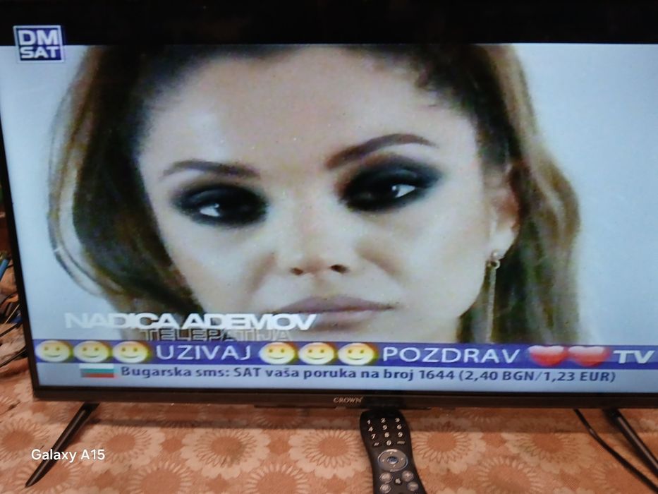 Телевизор Crown 32