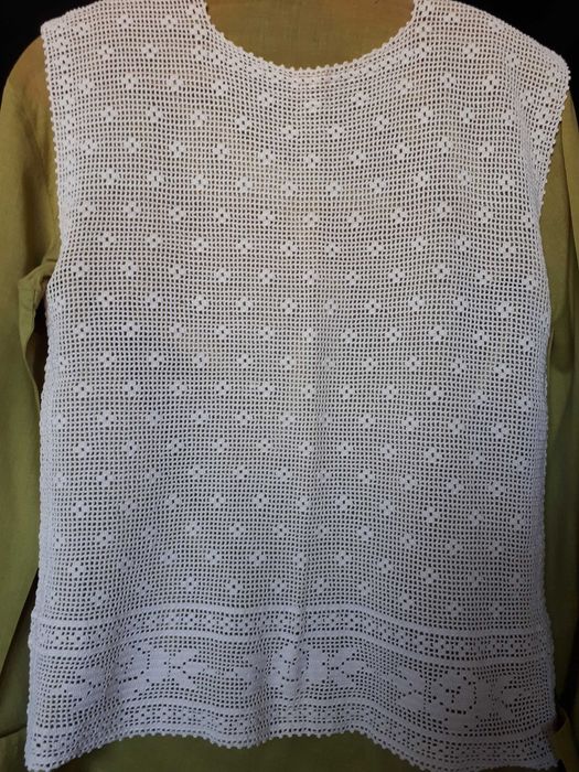 Карета, покривка и блуза на една кука