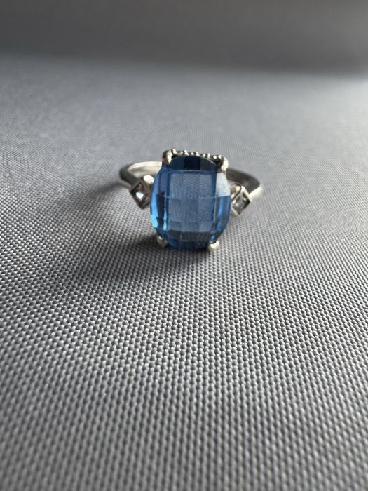 Inel din argint, topaz si cubic zirconia