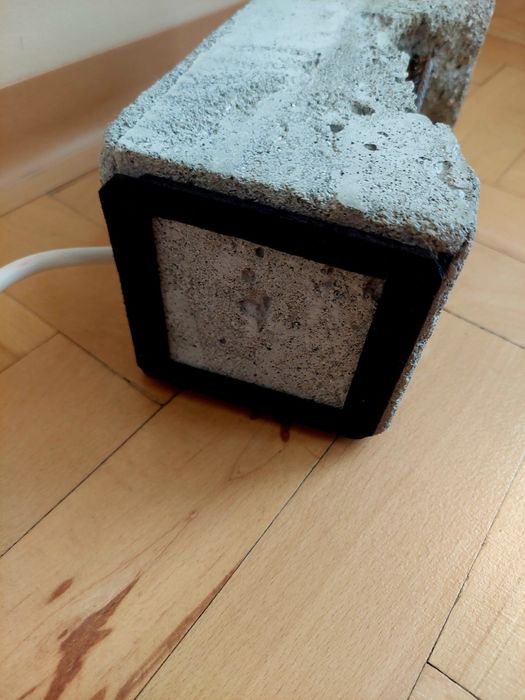 Бетонна арт лампа