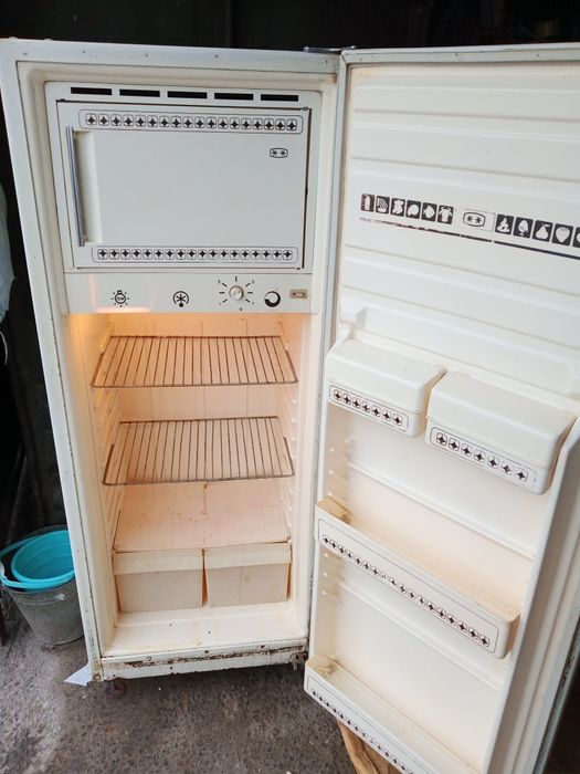 Продается холодильник