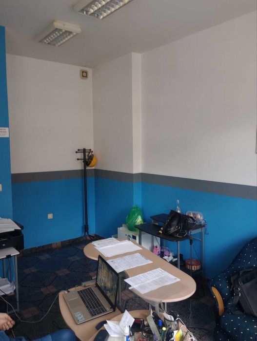 Дава се под наем Магазин в Плевен, Широк център - 20 кв.м за 142.8 € - Снимка #1