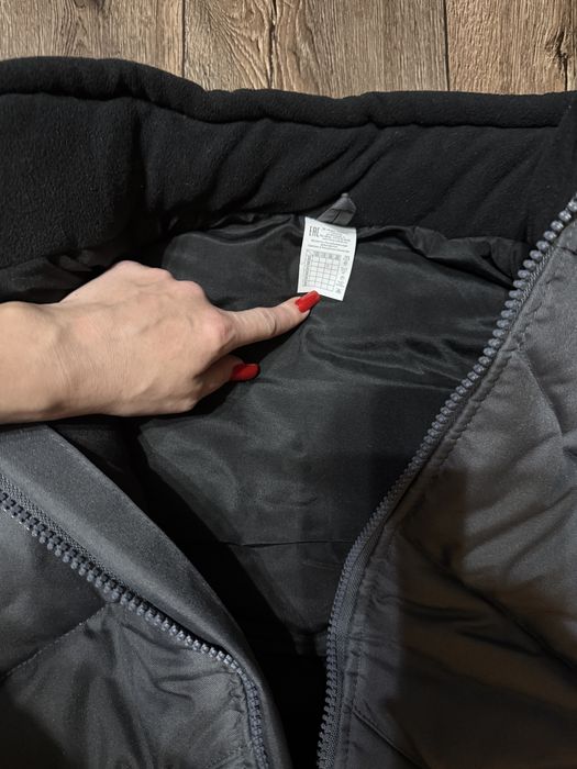 Желетка теплая новая