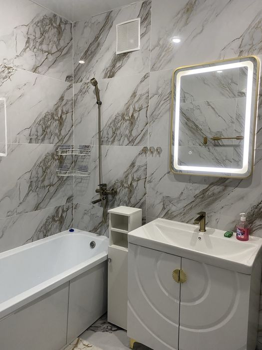 Сдам квартиру на длительный срок девушкам!