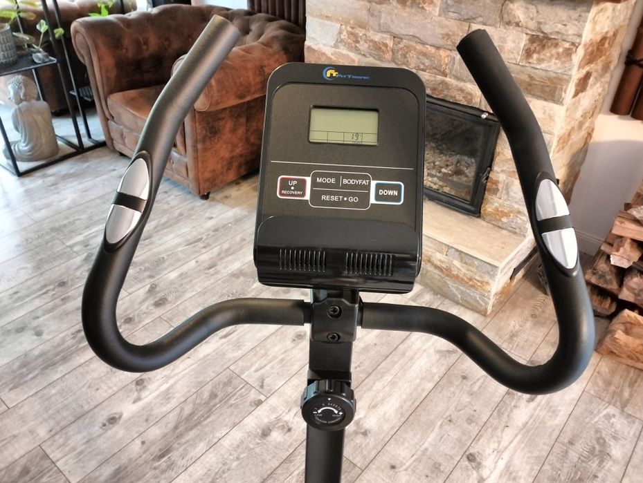Vând bicicleta fitness FitTronic 601B Gold