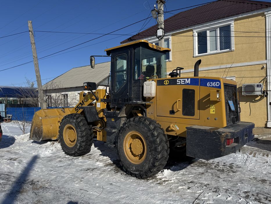 Продам фронтальный погрузчик