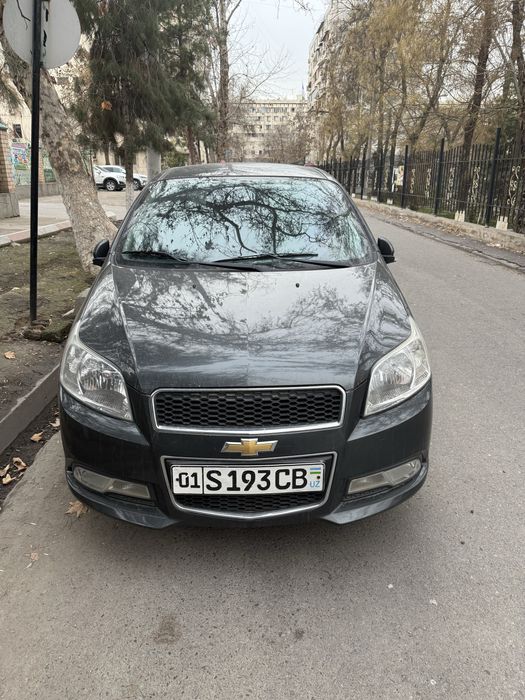 Продам свою Нексия 3 2018 года автомат