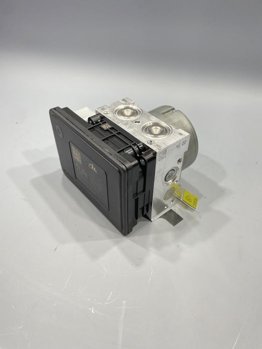 Pompa ABS Citroën Peugeot 208 2008 9822654880