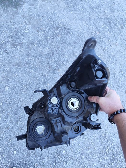 Фарове за  Тойота Версо 2009-2013