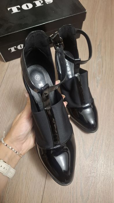 Елегантни дамски обувки