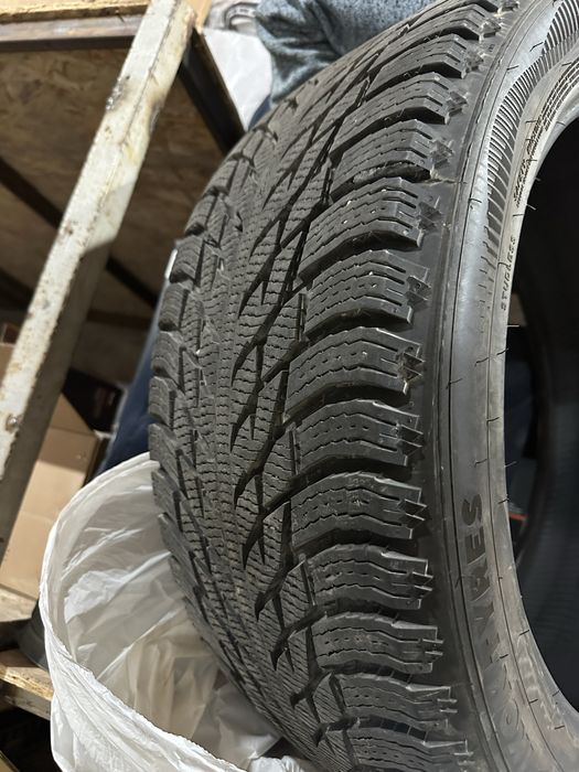 Продам комплект резины Ikon Tyres липучка