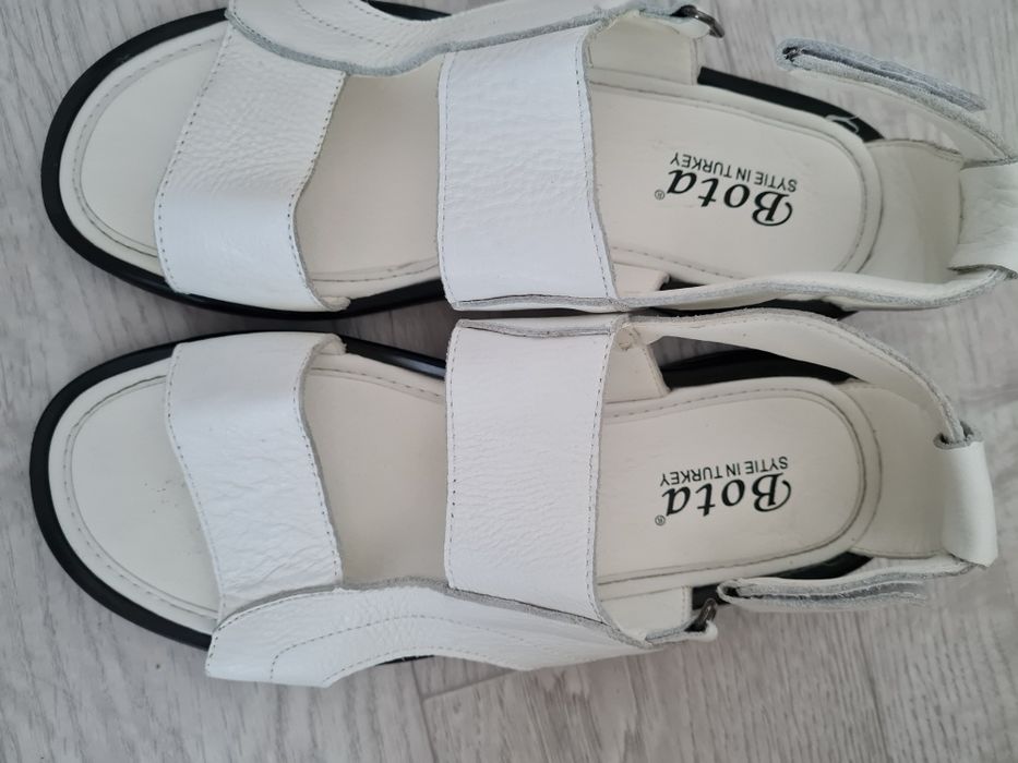 Продам мурской сандали кожанный