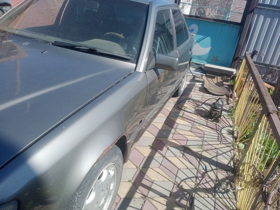 Mercedes Benz e220