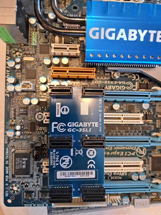 Дънна платка EX58-UD5 Socket1366 ATX, процесор I7 920 и RAM 16GB