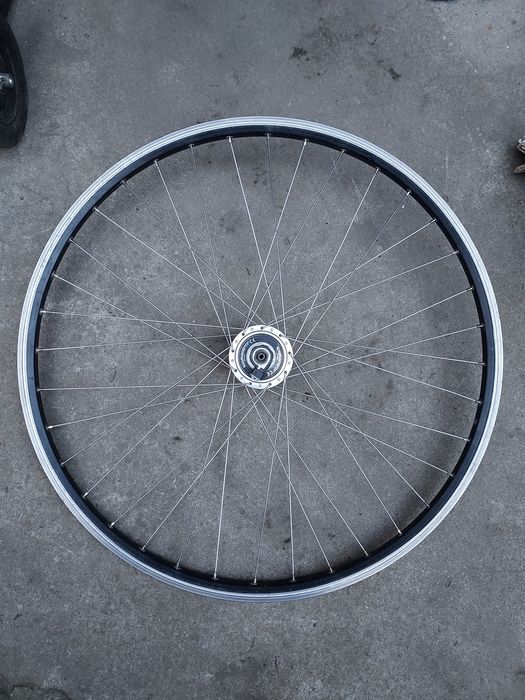 Roată față spate pe 26" și 28", cu disc