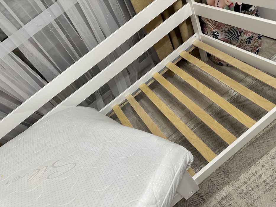 Пролам детскую кроватку