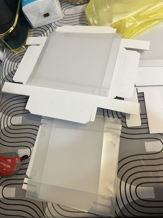 коробки новые 3000тг общий